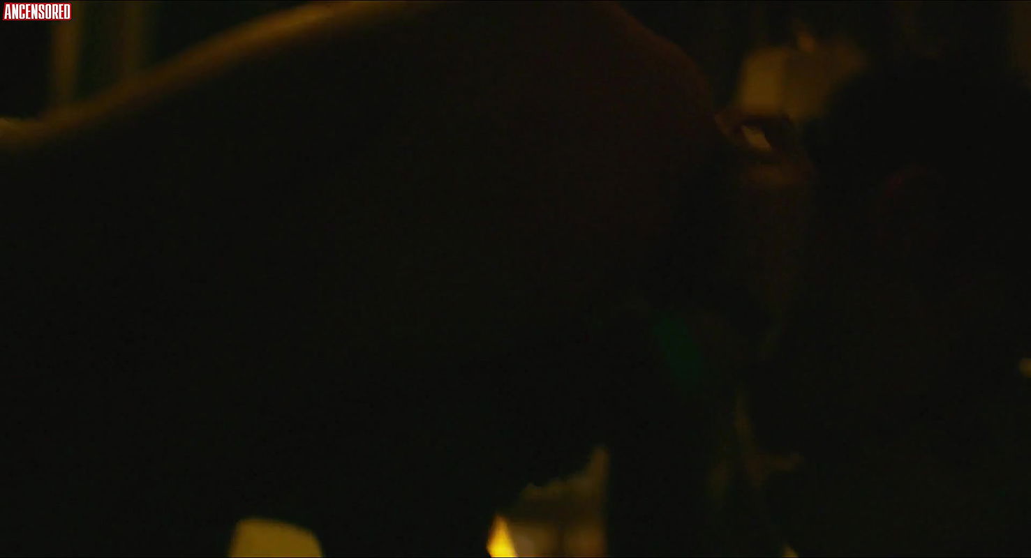 Emily Ratajkowski – we are your friends