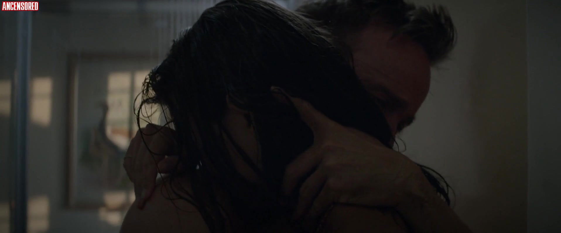 Emily Ratajkowski – welcome home 2