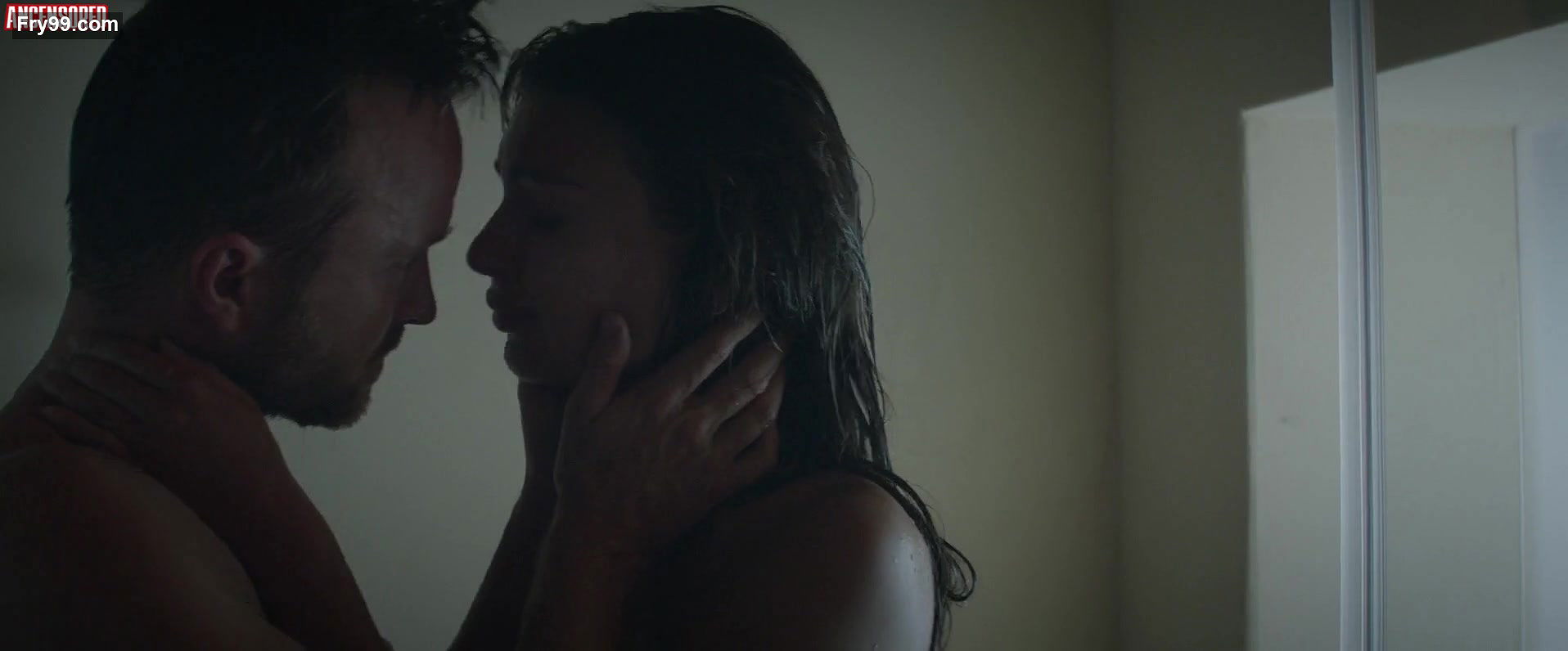 Emily Ratajkowski – welcome home 2