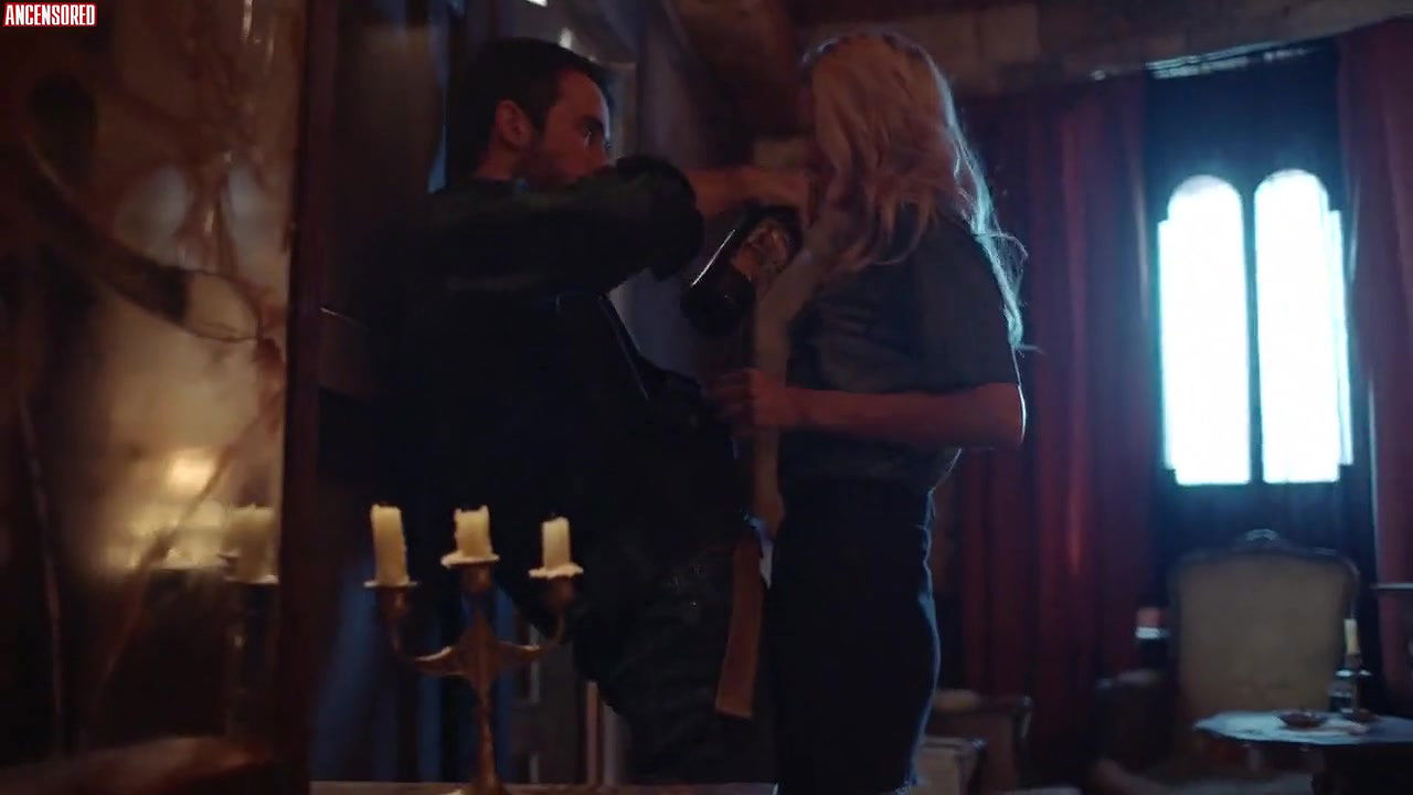 emily sweet – castle freak