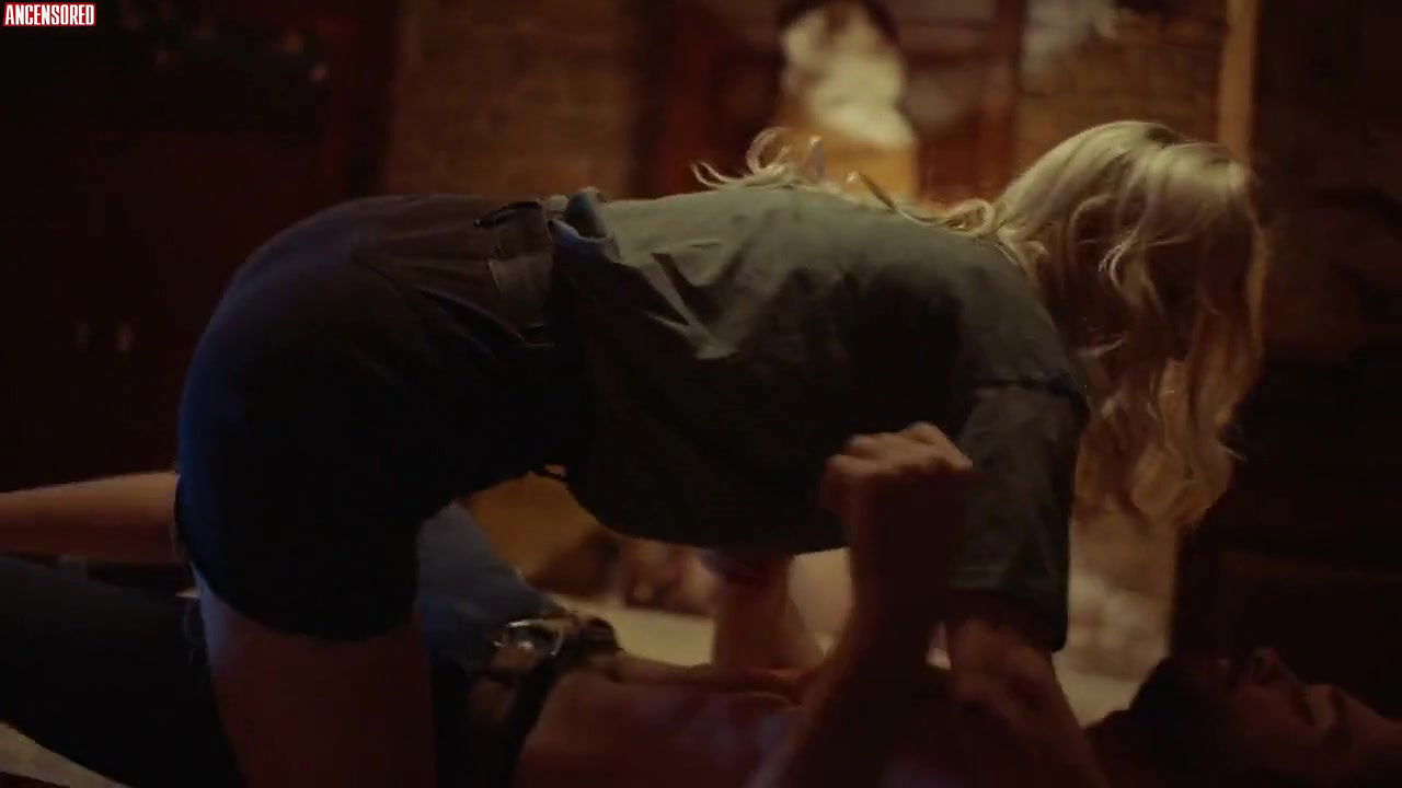 emily sweet – castle freak