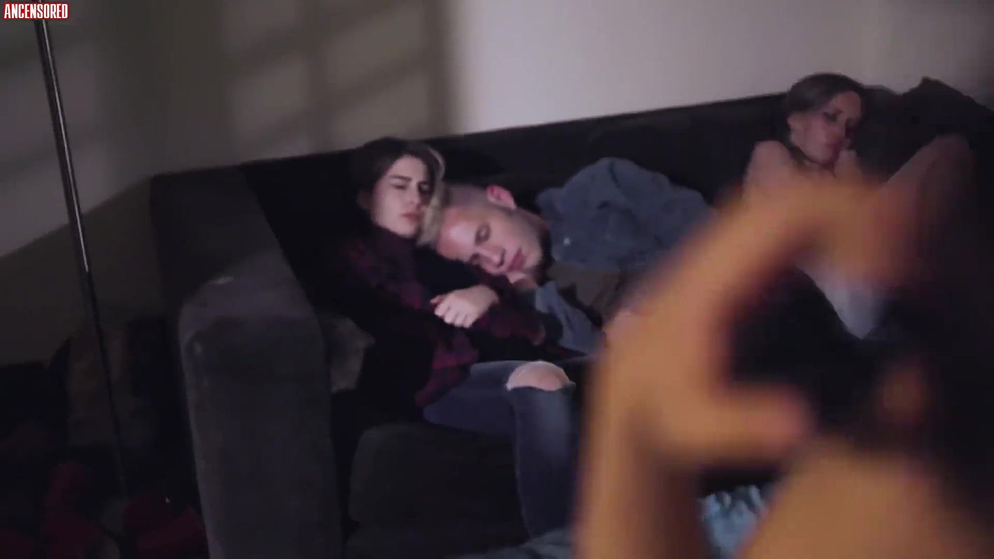 emily willis – teenage lesbian