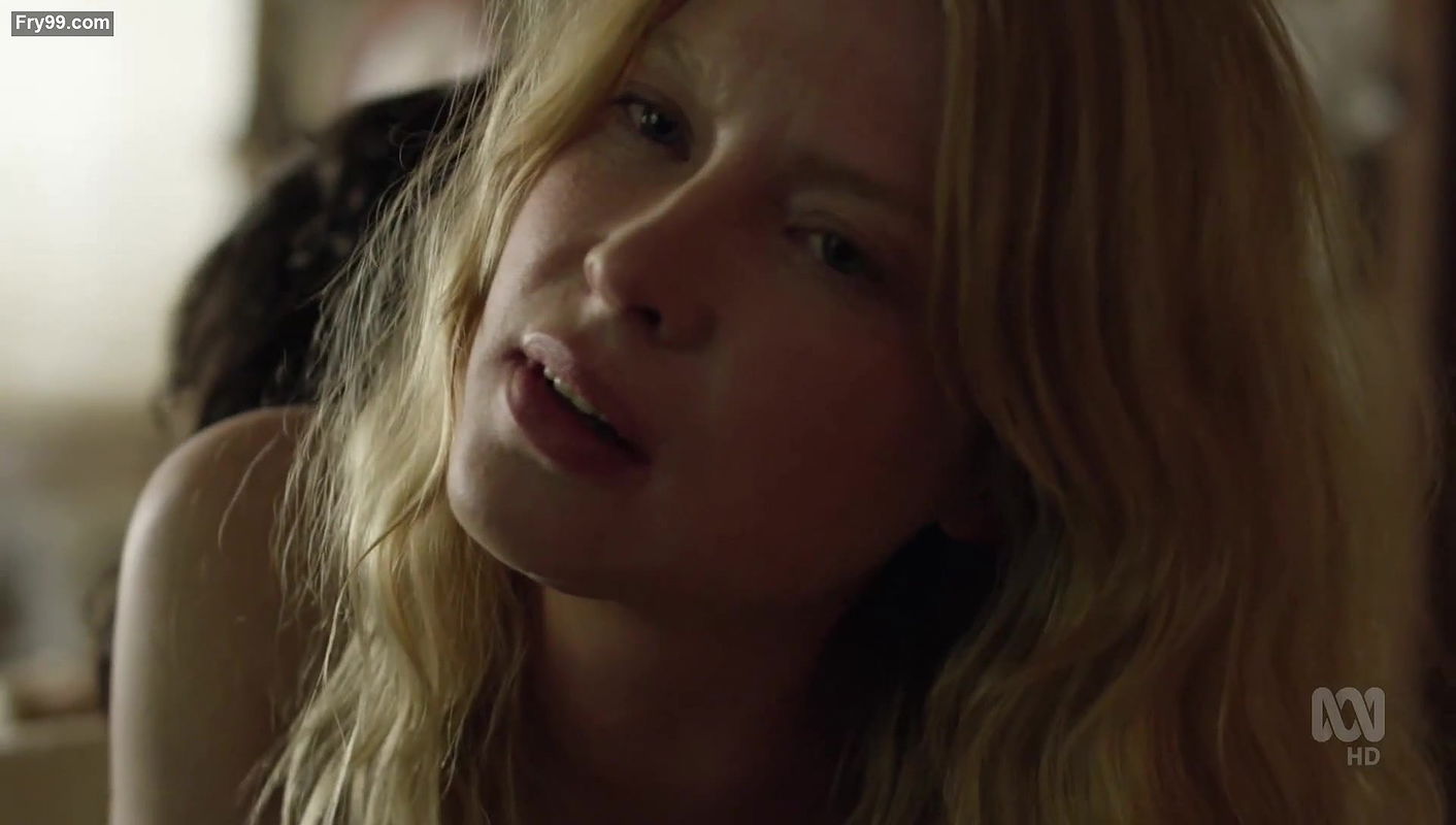 Emma Booth – Glitch