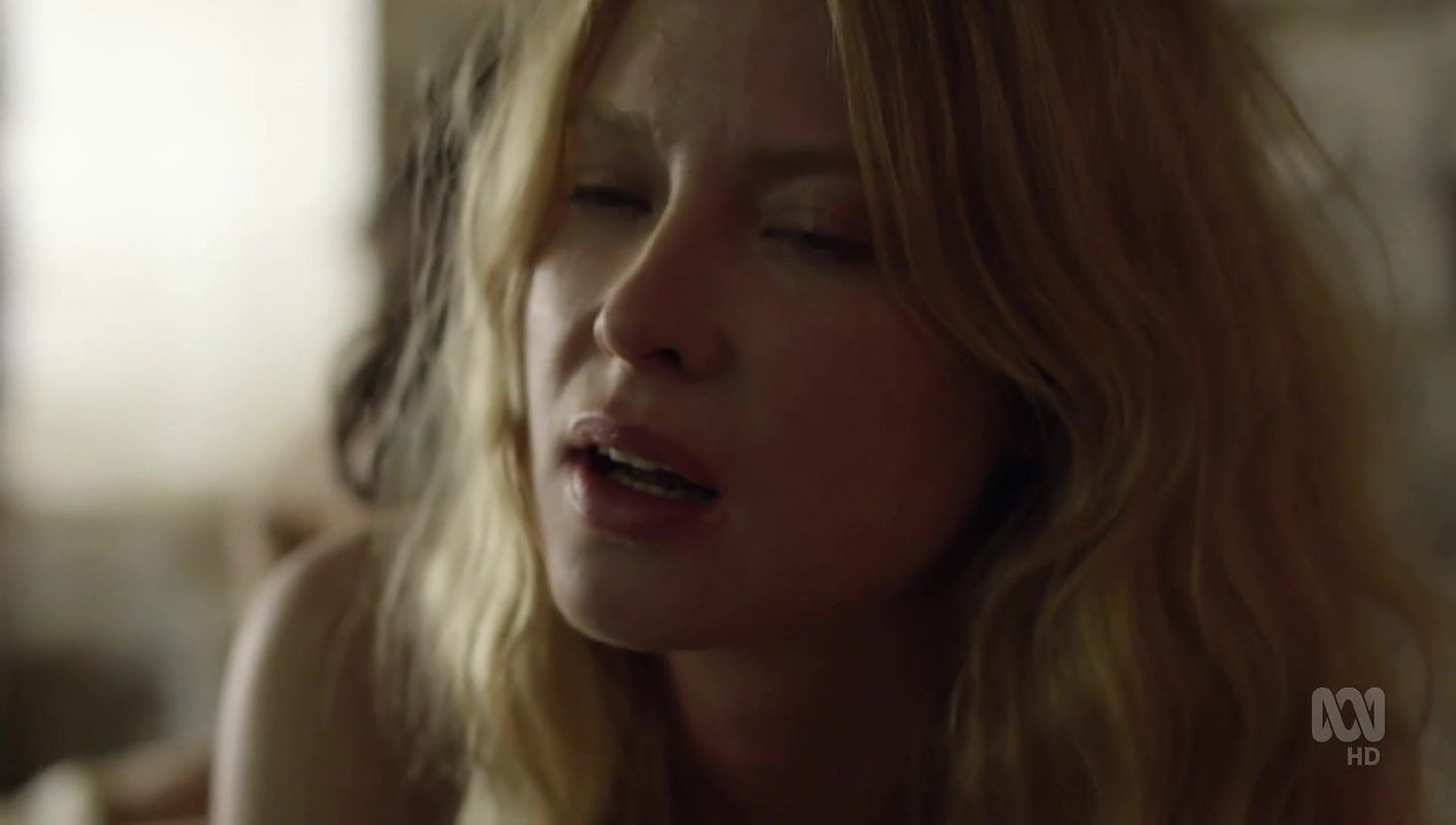 Emma Booth – Glitch