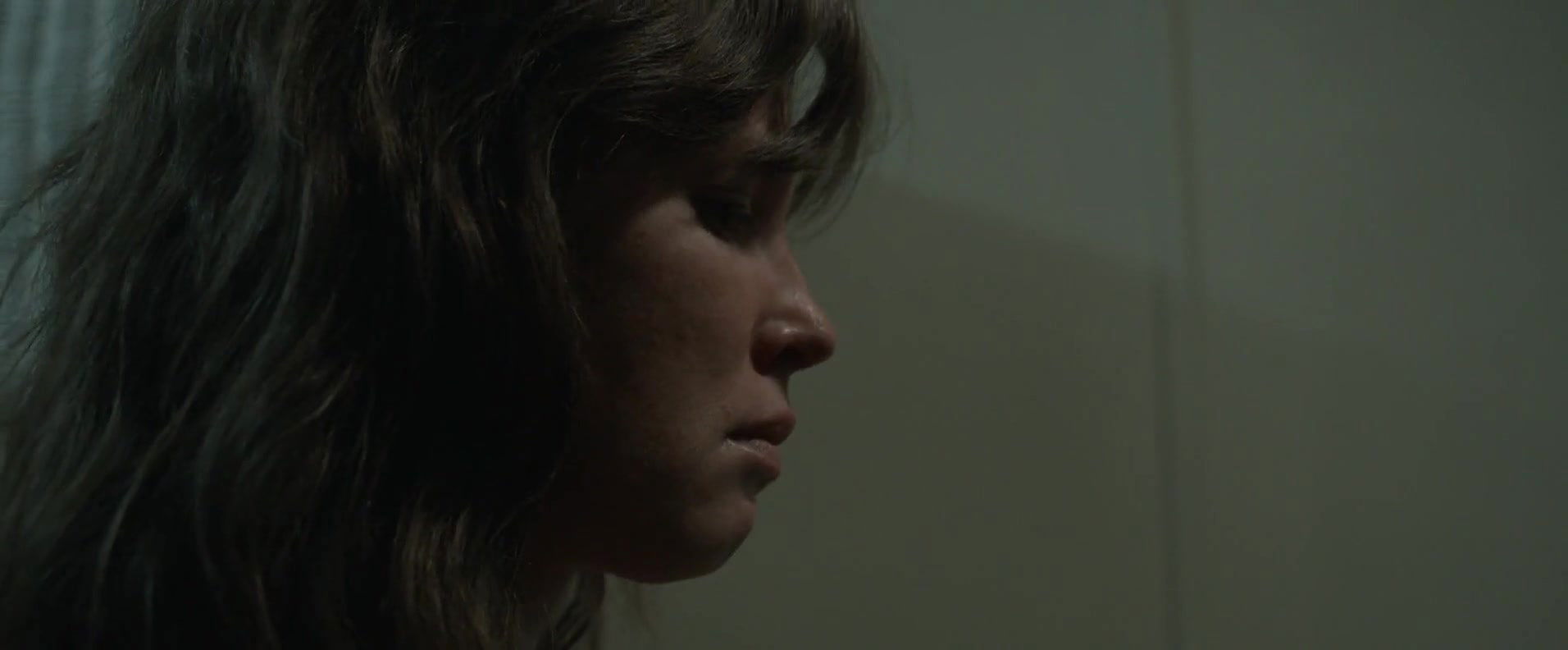 Emma Booth – hounds of love