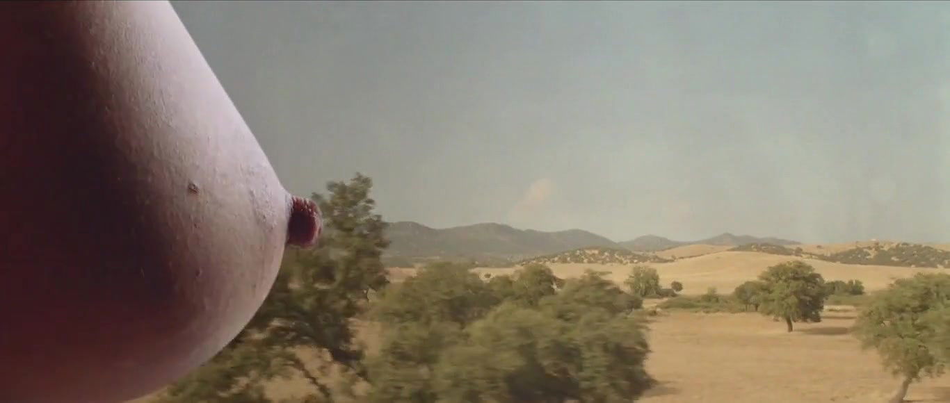 Emma de Caunes – the idyll