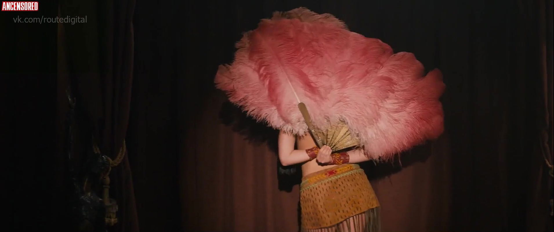 emma drogunova – the tobacconist