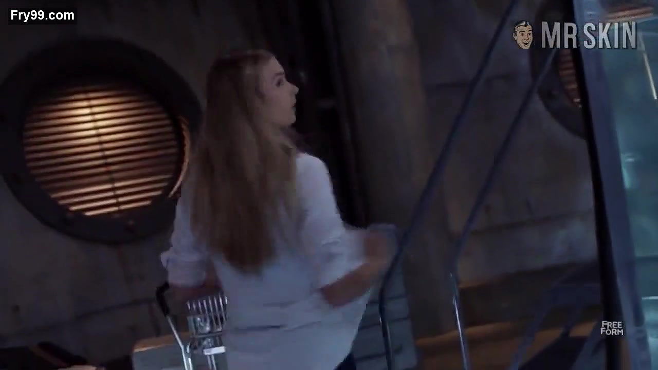 Emma Ishta – Stitchers