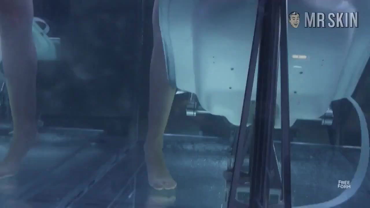 Emma Ishta – Stitchers