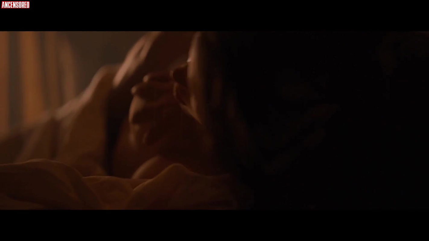 emma mackey – eiffel