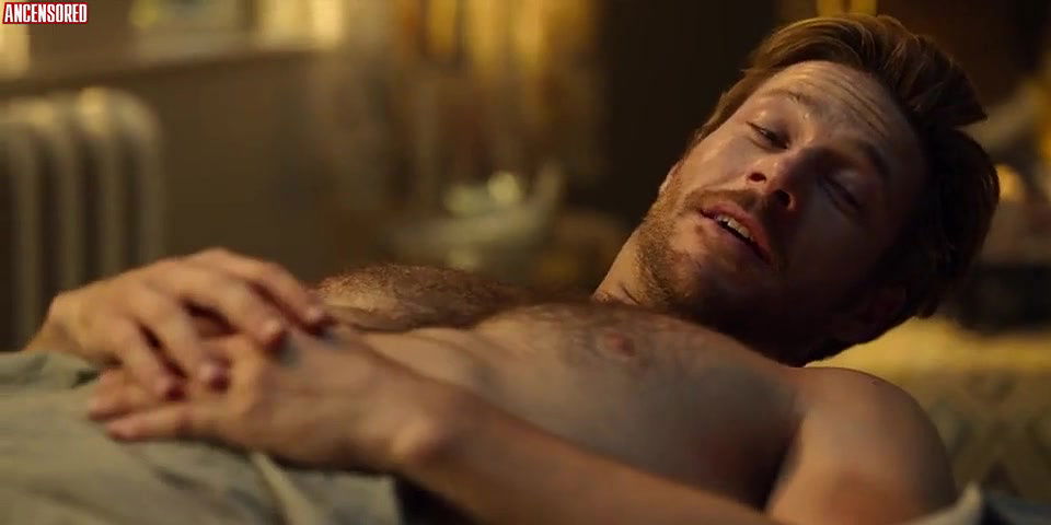 Emma Roberts – holidate