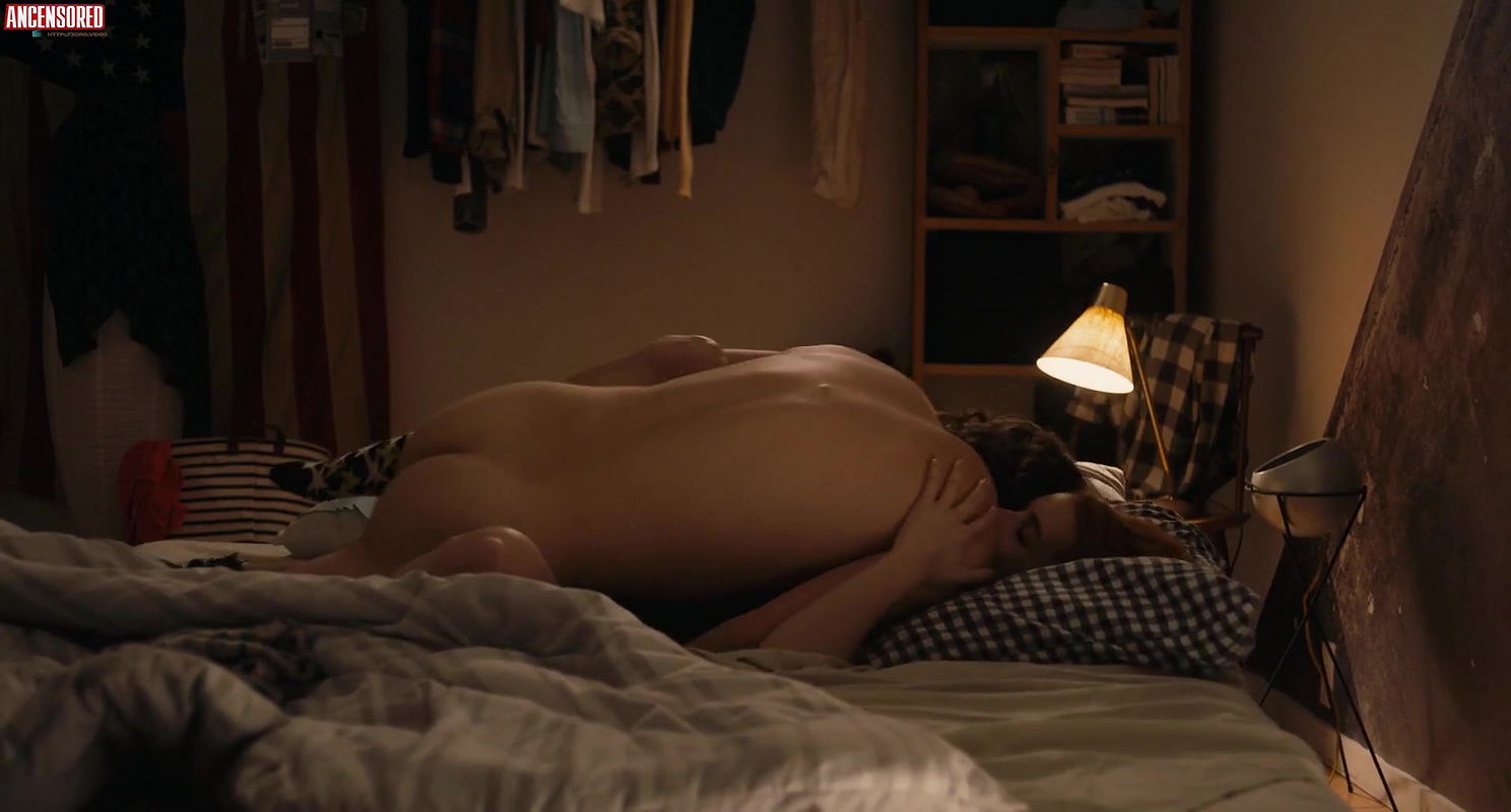 Emma Roberts – in a relationship