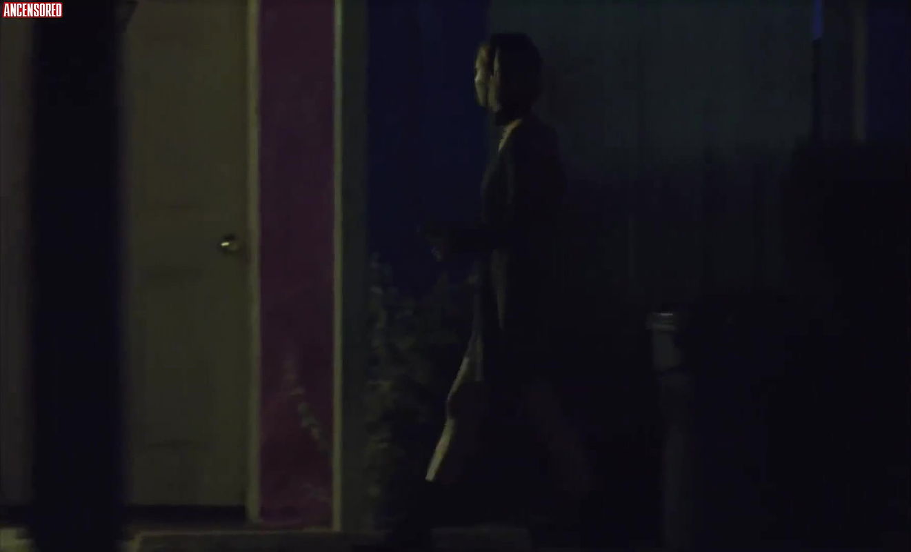 Emma Roberts – time of day