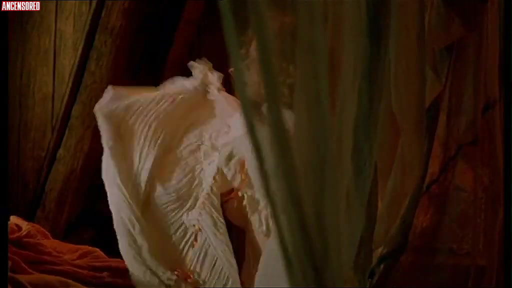 Emmanuelle B – Il Viaggio di Capitan Fracassa