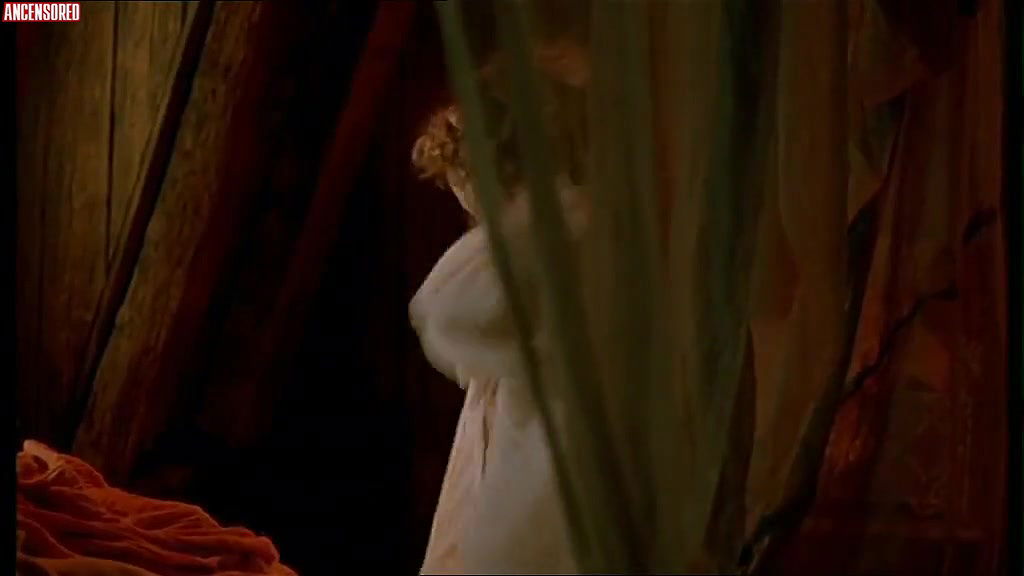 Emmanuelle B – Il Viaggio di Capitan Fracassa