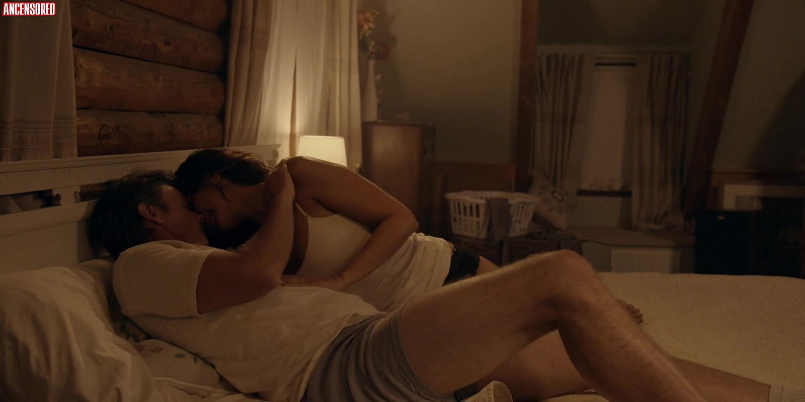 Emmanuelle Chriqui – hospitality