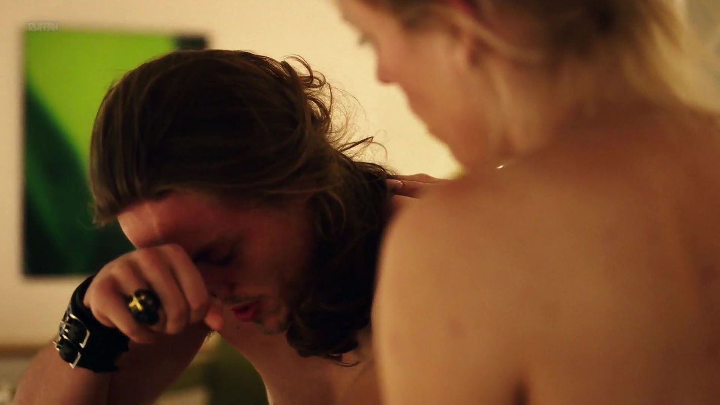 emmeli stjarnfeldt – surrogate