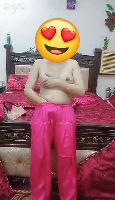 Super horny paki salwar girl masturbating and moaning loud