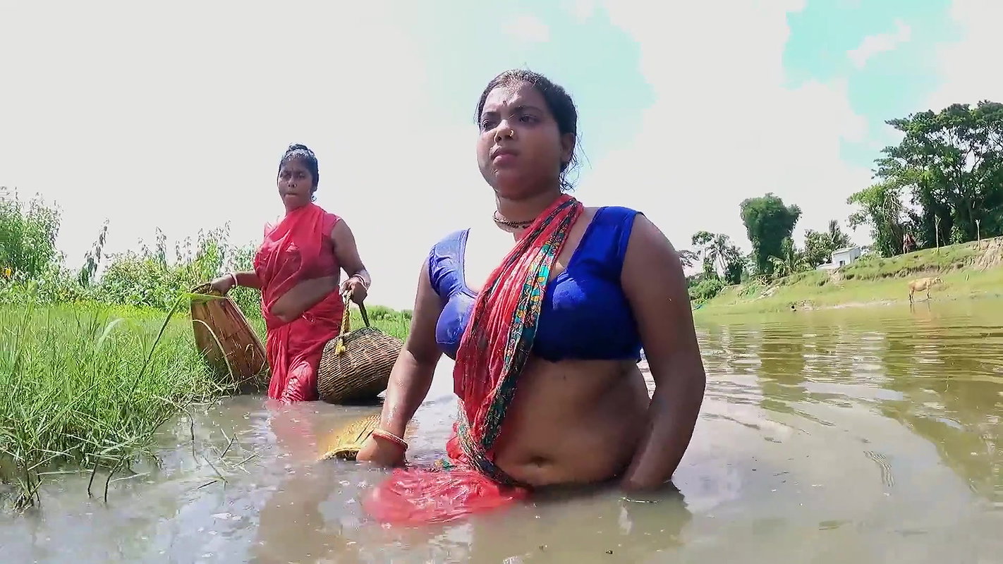 Village Womens Amazing Fishing