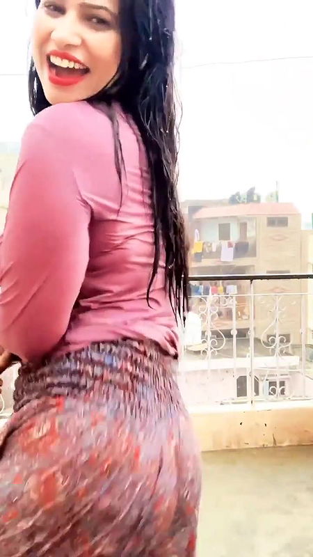 Hot ass desi girl shorts