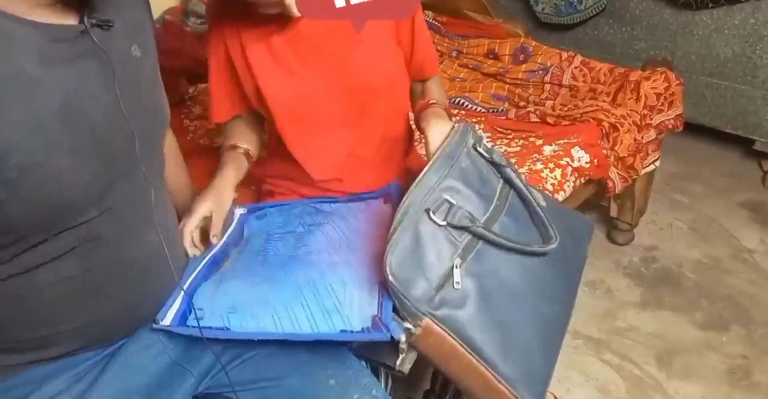 Ghar aiye sali ko pahli bar choda Hindi sex