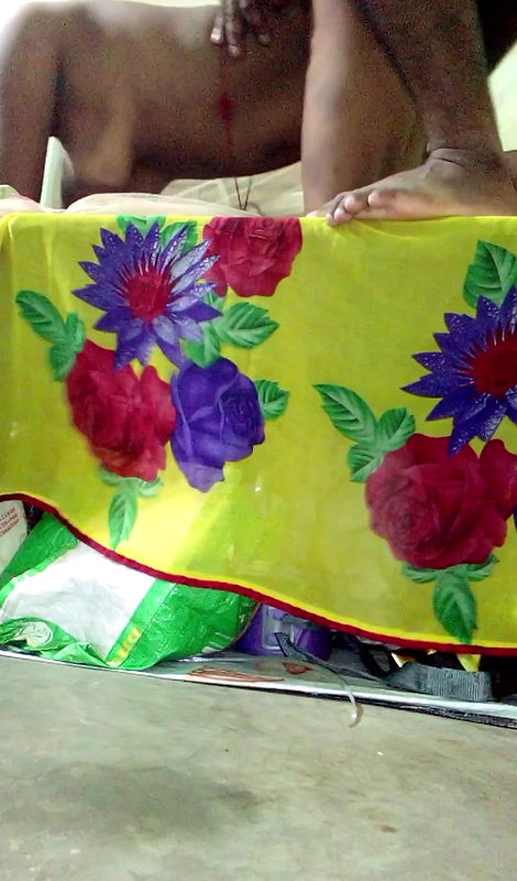 Desi bhabi riding dick