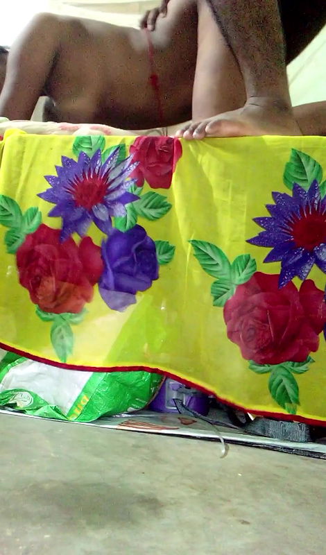 Desi bhabi riding dick