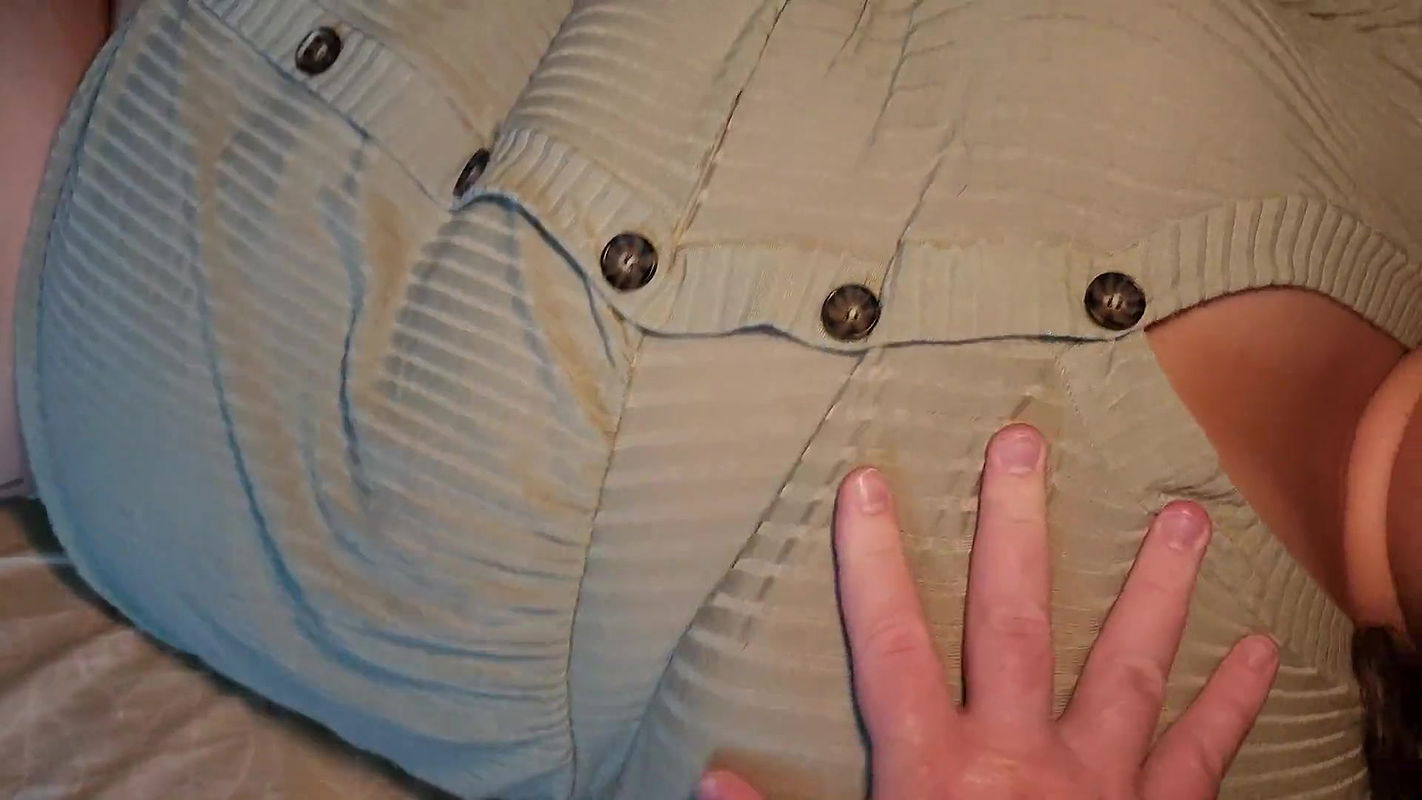 Big Cumshot During Hot Home Sex with 18 Year Old Chubby Girl