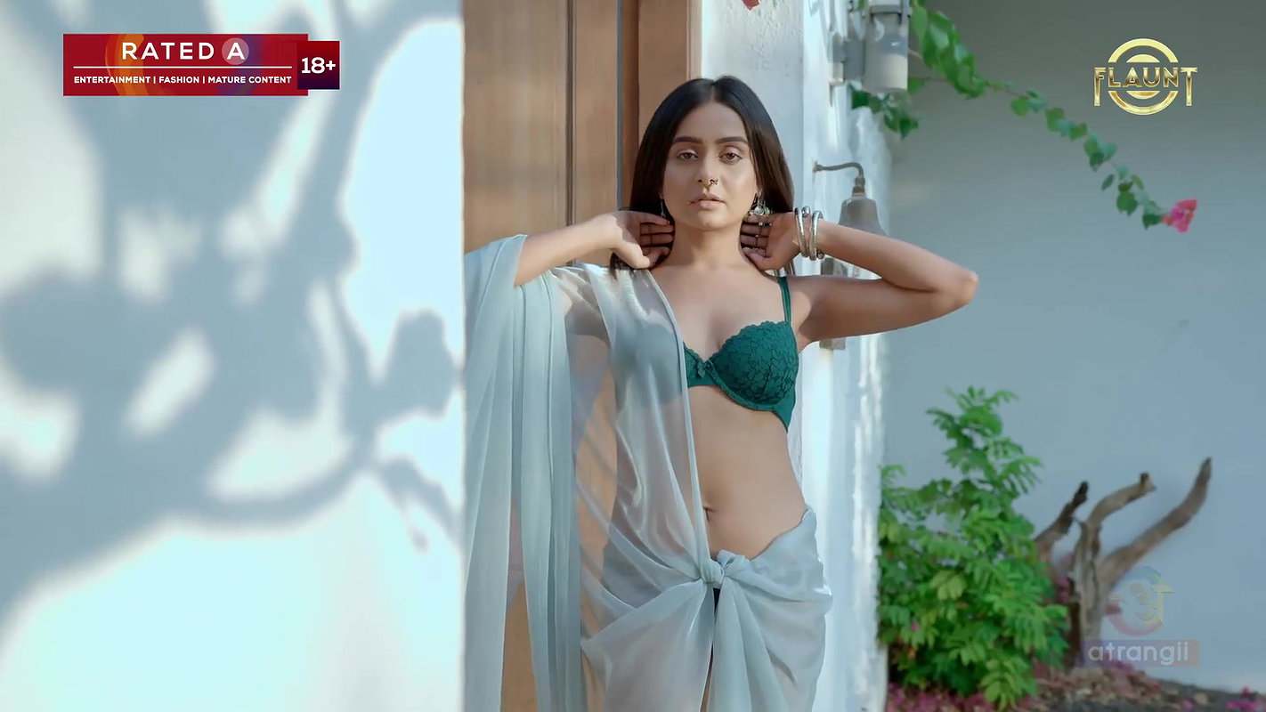 Stellar Priyanka – Saree