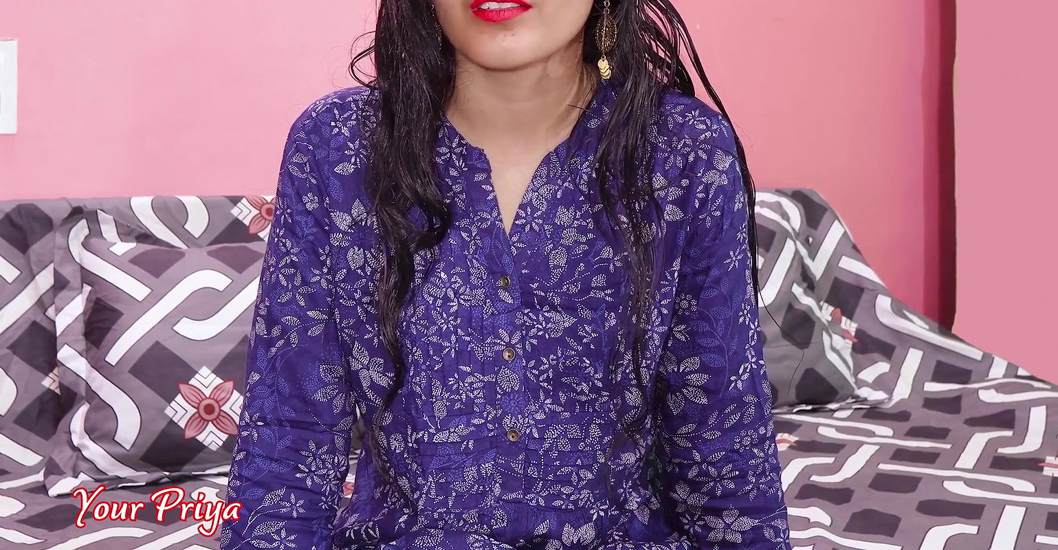 Indian Step-sister Try to Hide Her Face While Step-bro Going to Record Their Night Sex