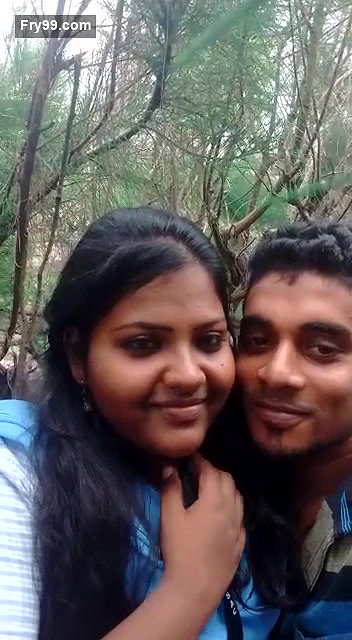 Desi lover smooching