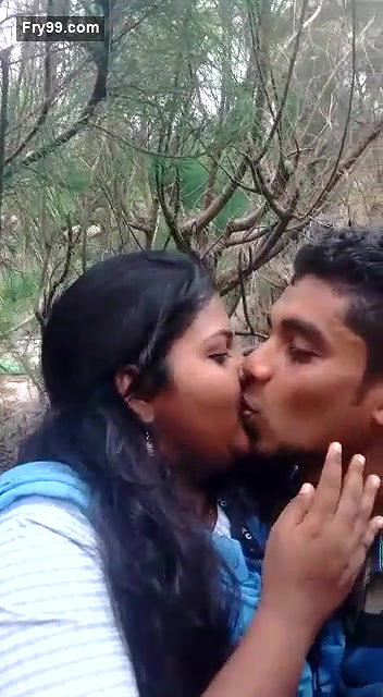 Desi lover smooching