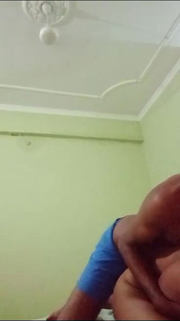 Young lover trying to do in doggystyle