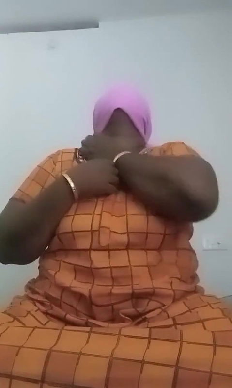 College Lacher in Finger Massage Performance Videos