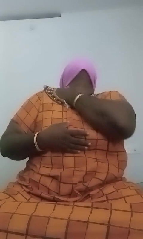 College Lacher in Finger Massage Performance Videos