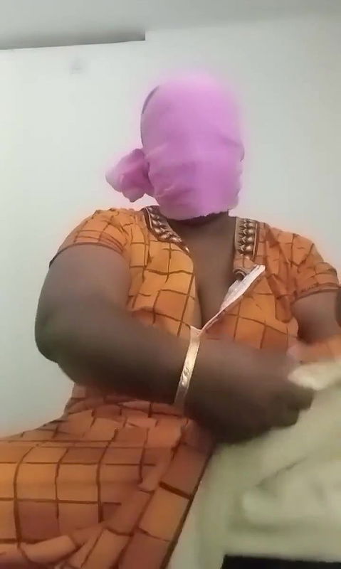 Indian Lady Bedroom Dress Performance Videos.