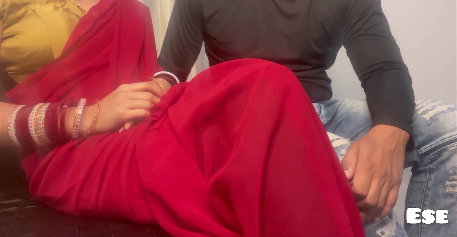 Newly Married Bhabhi Ki Choli Ko kiya Aazad