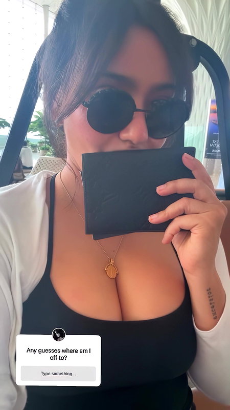 Hottie BIHARAN NEHA SHARMA NEVER FAILS TO EXPOSE HER CLEAVAGE 24