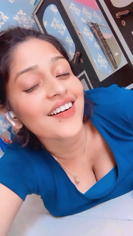 cute desi lady cleavage in blue top 22