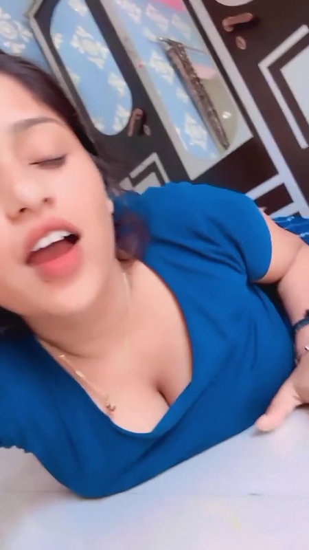 cute desi lady cleavage in blue top 22