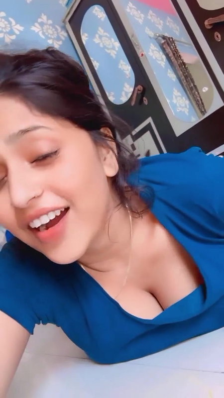 cute desi lady cleavage in blue top 22