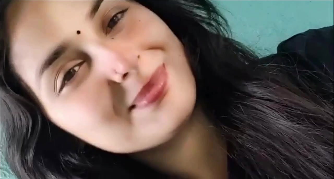 BEAUTIFUL DESI BHABHI STRIPPING SHOWING NUDE BODY & PUSSY FINGERING 7 CLIPS 27