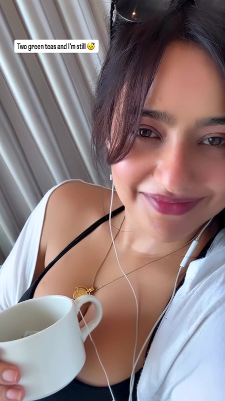 Hottie BIHARAN NEHA SHARMA NEVER FAILS TO EXPOSE HER CLEAVAGE 22