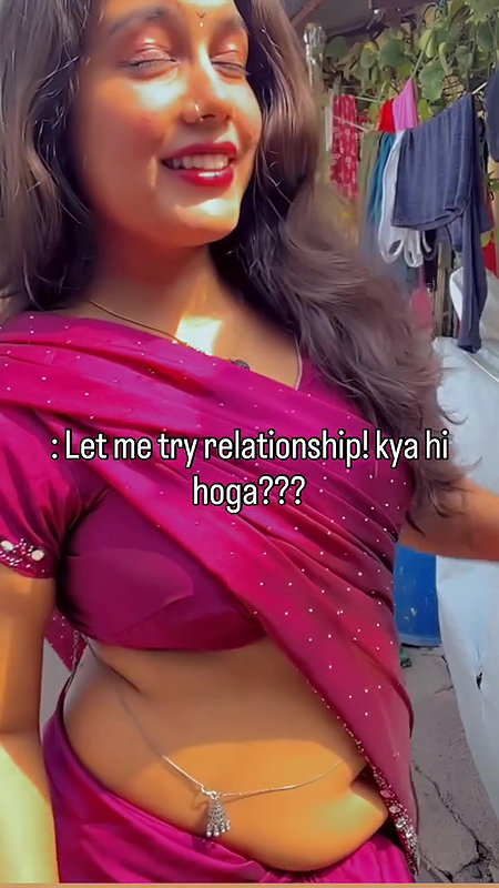 sexy fleshy lady deep navel in pink saree 22