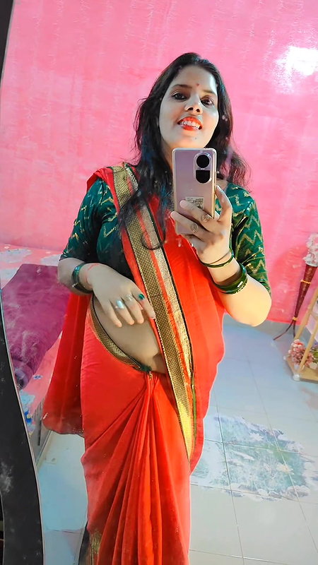 homely marathi lady open deep navel in red saree 22