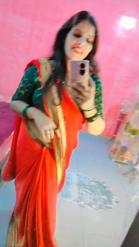 homely marathi lady open deep navel in red saree 22