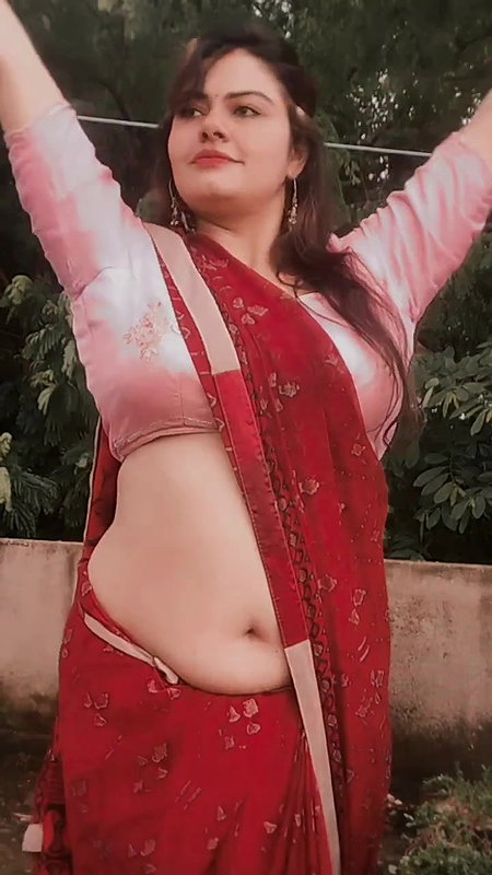 sexy chubby punjabi lady wide tummy and navel in red saree 22