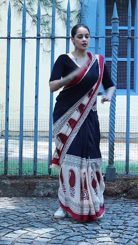 viber sexy big fleshy deep navel in black saree 22