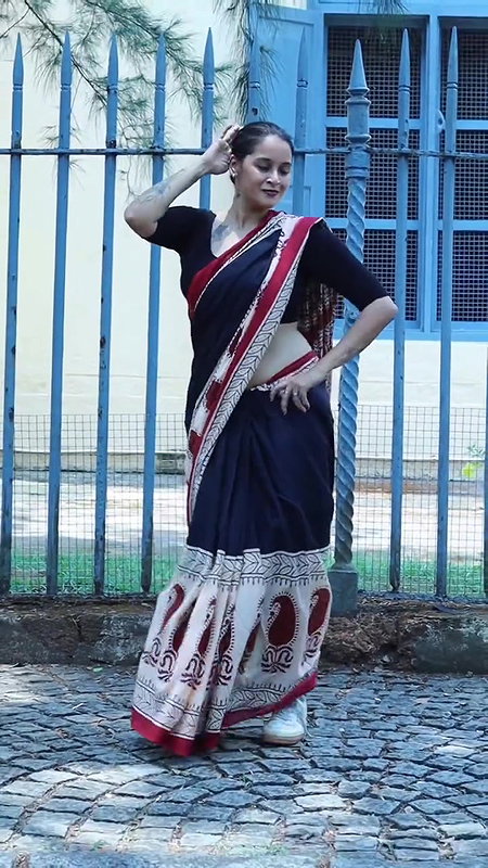 viber sexy big fleshy deep navel in black saree 22
