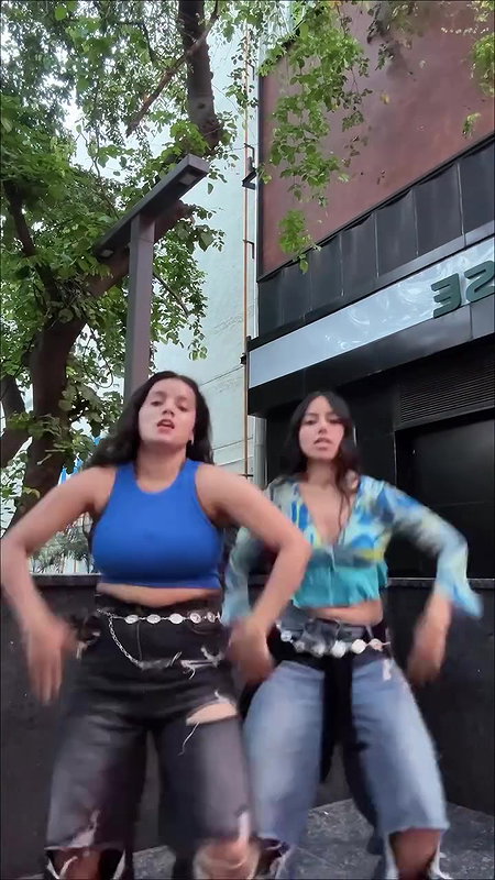 cute desi girl tits and navel in jeans and blue top 22